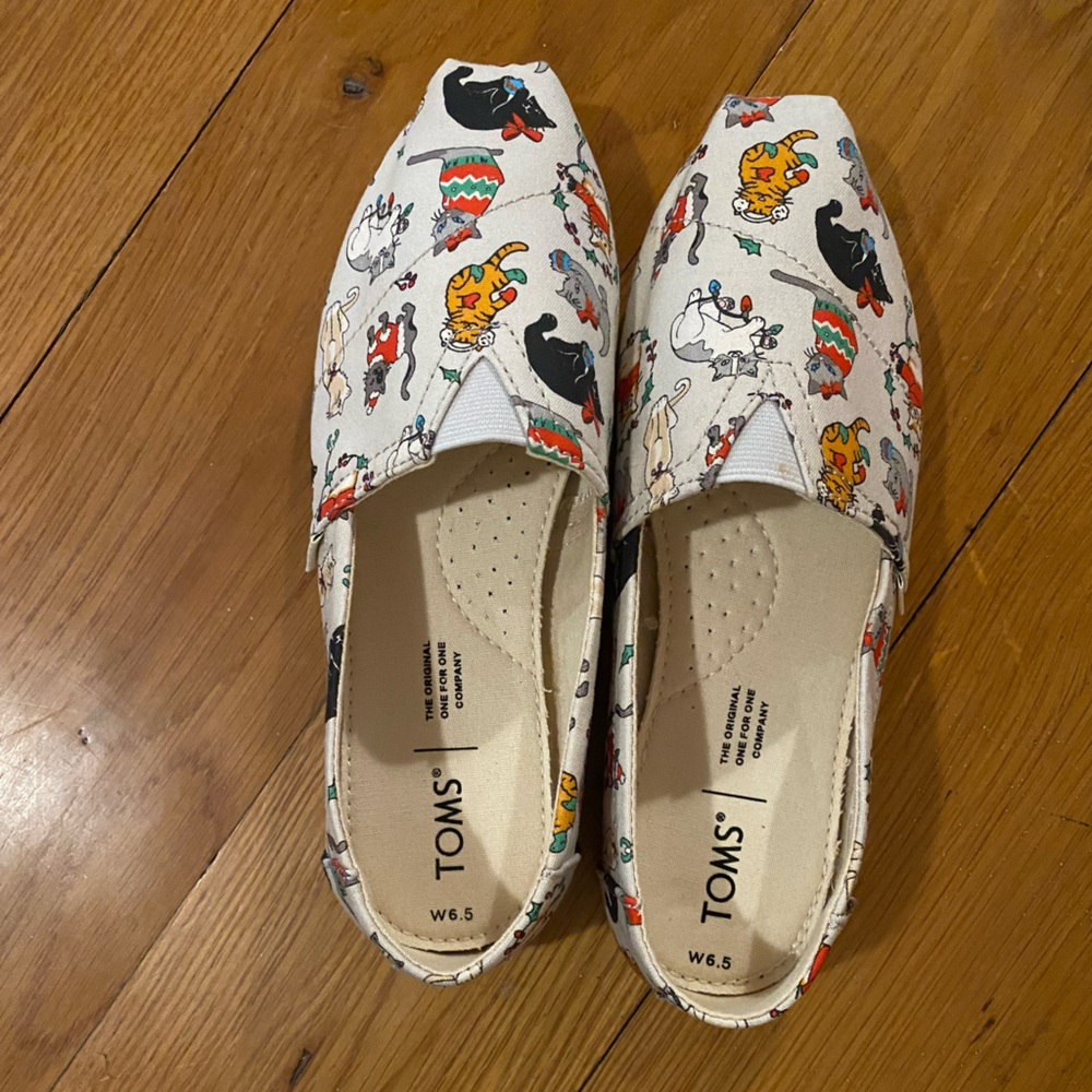 Brand new womens Tom’s